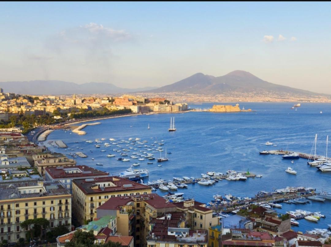 La Casa Di Aurora Lejlighed Napoli Eksteriør billede